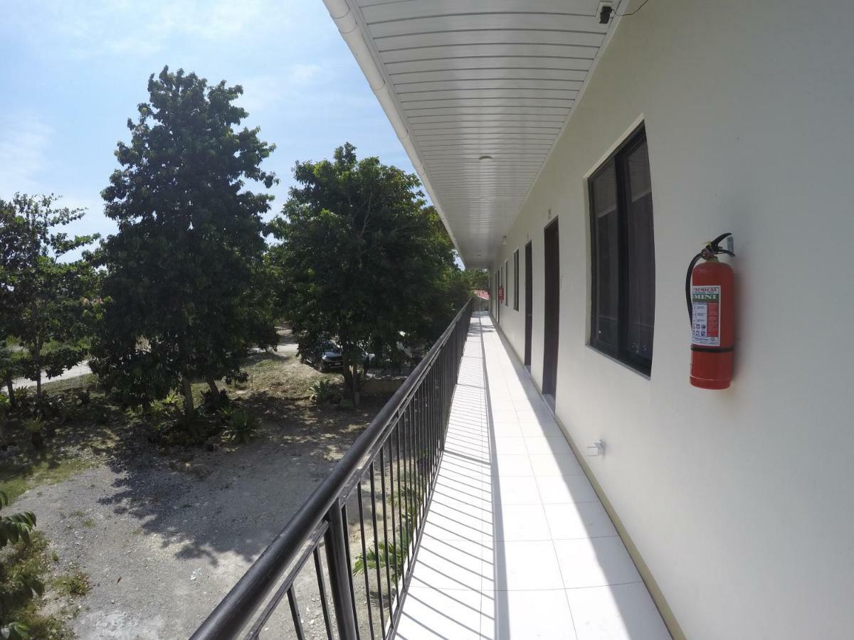 Reddoorz Premium @ Napaling Point Tangnan Hotel Екстериор снимка
